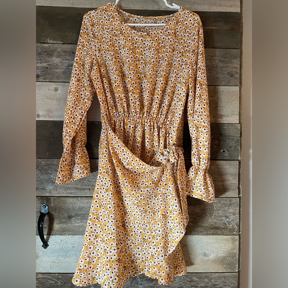 Wrap flower dress
